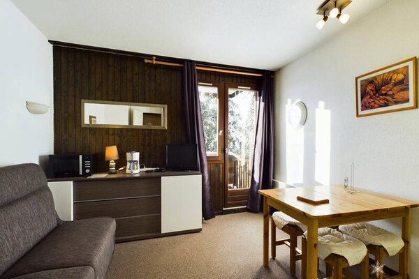 Studio Montvalezan direct aan de piste met balkon op het zuidwesten - thumbnail 1