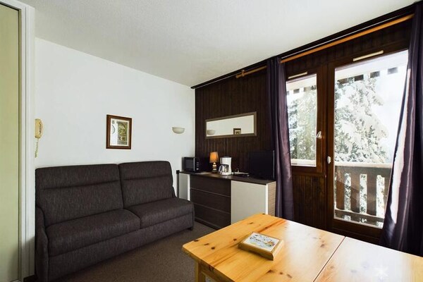 Studio Montvalezan direct aan de piste met balkon op het zuidwesten - thumbnail 3