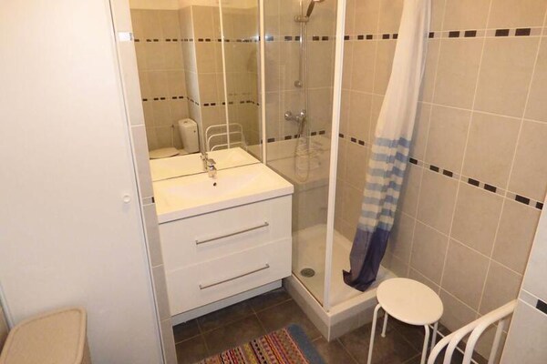 Modern appartement met zeezicht in hartje Les Sablettes, Côte d'Azur - thumbnail 6