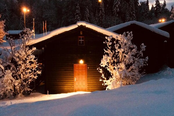 Compact chalet voor 4 personen nabij de pistes in Les Carroz - thumbnail 2