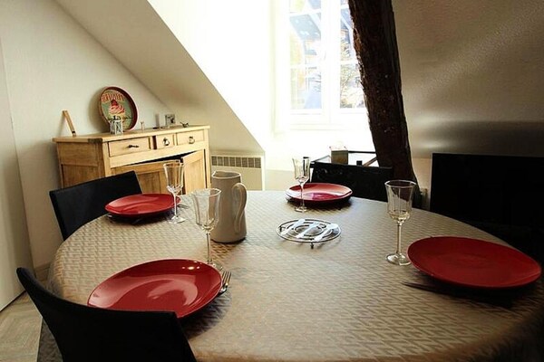 Zonnig zolderappartement aan de voet van de kabelbaan in Luchon - thumbnail 1