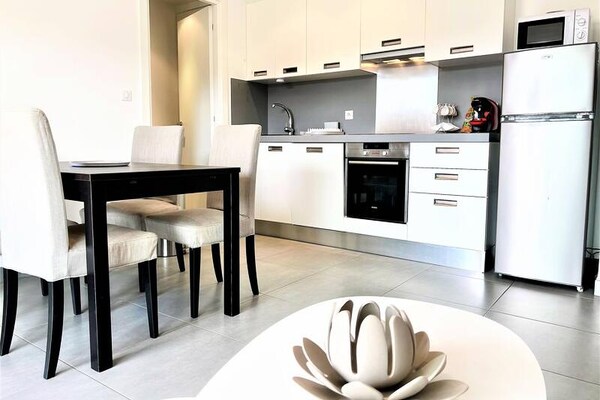 Licht appartement in Propriano met airco, vlakbij centrum en strand - thumbnail 1