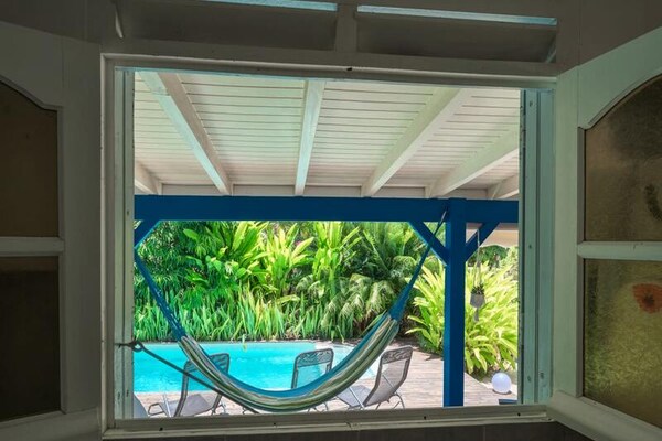 Villa Bougainvillier: Appartement met zwembad en tuin in Saint-François - thumbnail 3