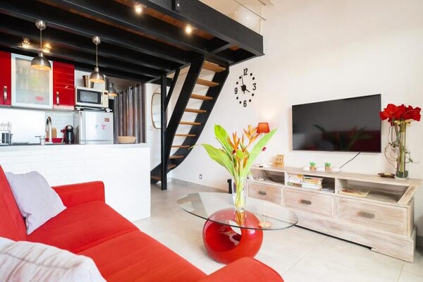Appartement Honoré: Romantisch verblijf met uitzicht op jachthaven en golfbaan - thumbnail 5
