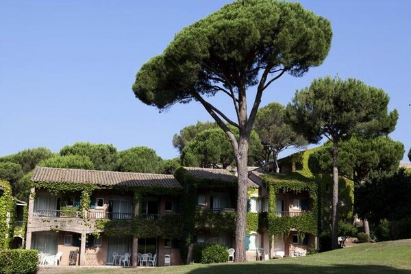 Knus appartement met zwembad nabij golfbaan en stranden Saint-Raphaël - thumbnail 3