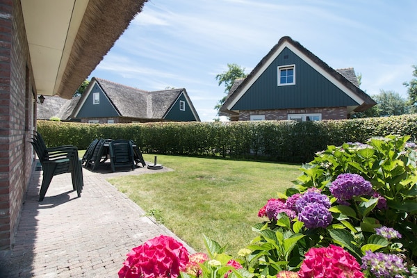 Vrijstaand vakantiehuis voor 6 personen nabij strand en bos in Sint Maartenszee - thumbnail 1