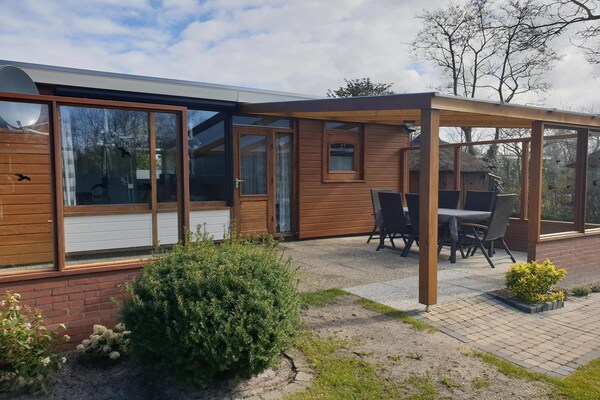 Vrijstaande 6-persoonsbungalow met tuin op fietsafstand van zee in Sint Maartenszee - thumbnail 6