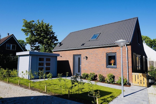 Moderne bungalow met 2 terrassen op 5 minuten van het strand - thumbnail 1