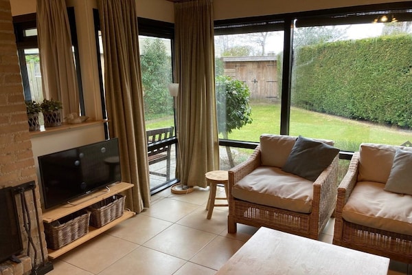 Vrijstaande bungalow De Schelp 7 met privacyvolle tuin in Sint Maartenszee - thumbnail 4