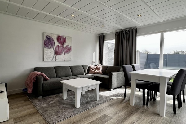 Gezellige vakantiebungalow De Schelp 27 in Sint Maartenszee - thumbnail 1