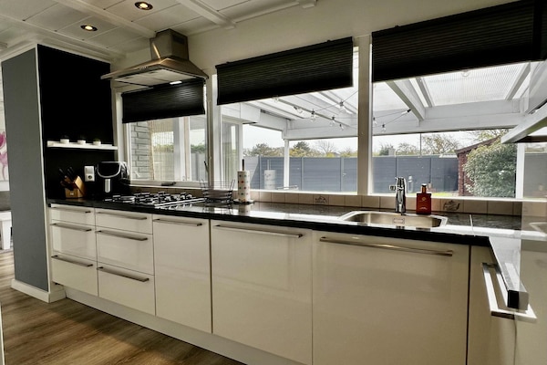 Gezellige vakantiebungalow De Schelp 27 in Sint Maartenszee - thumbnail 4