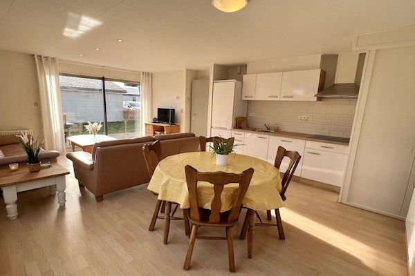 Renovatiebungalow Eb en Vloed 55: rustig aan de rand van Sint Maartenszee - thumbnail 5