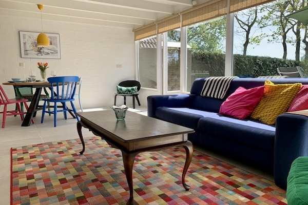 Vrijstaande bungalow Gudea 5 in rustig park bij bloemenvelden - thumbnail 3