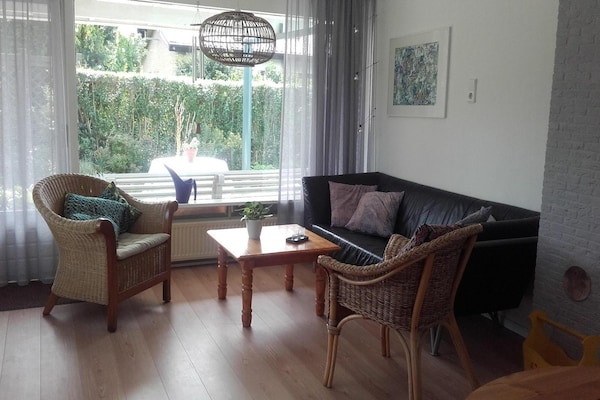 Charmante vrijstaande bungalow in Sint Maartenszee, 500m van strand - thumbnail 2
