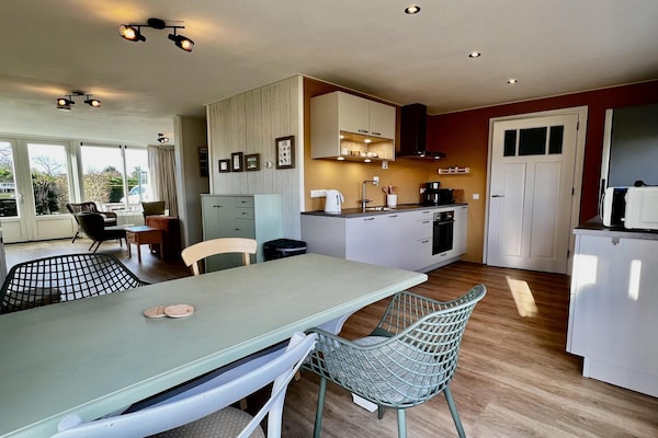 Eureka 102: Gerenoveerde bungalow met landelijk uitzicht bij Sint Maartenszee - thumbnail 3
