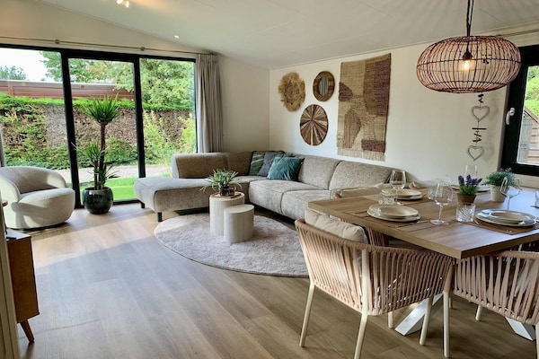 Campanula 224: Modern chalet op fietsafstand van strand Sint-Maartenszee - thumbnail 2