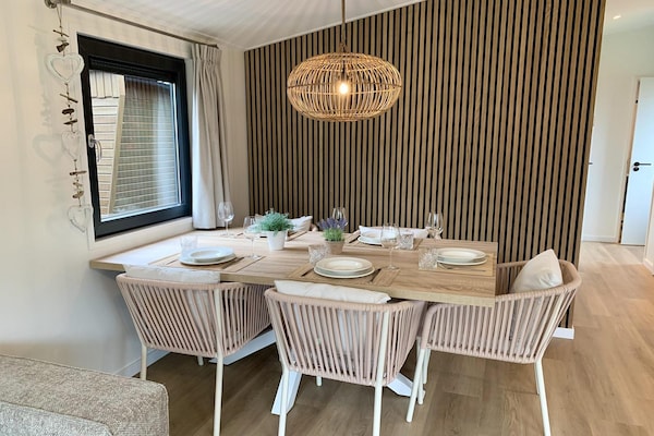 Campanula 224: Modern chalet op fietsafstand van strand Sint-Maartenszee - thumbnail 3