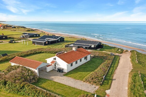Vrijstaand vakantiehuis op 250m van zee met panoramisch uitzicht bij Løkken - thumbnail 4