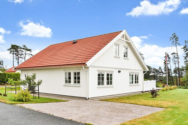 Modern vakantiehuis met privé-zwembad, sauna & zeezicht bij Engelsviken - thumbnail 6