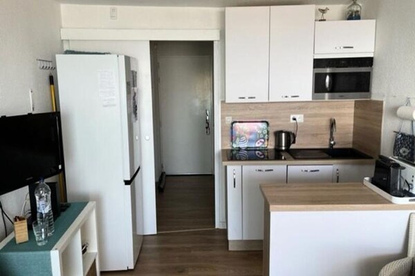 Elegant appartement met zeezicht en zwembad in Frontignan - thumbnail 3