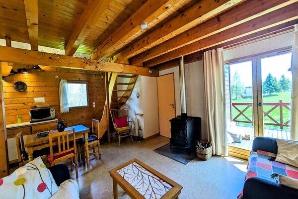Authentiek chalet voor 6 personen in La Féclaz met tuin en gedeeld zwembad - thumbnail 4