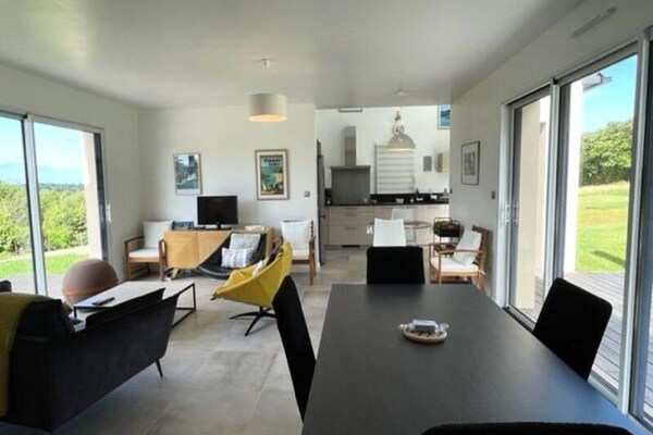 Ruim appartement met tuin en uitzicht in Trégastel, Côte de Granit Rose - thumbnail 4