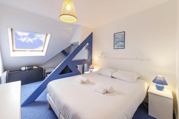 Licht appartement met balkon en uitzicht op de haven van Arzon - thumbnail 5