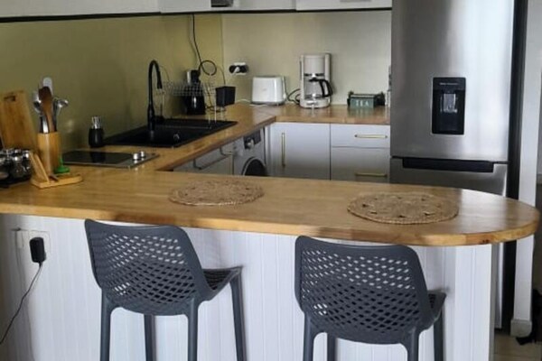 Appartement Seaside: Direct aan zee in Le Moule met adembenemend uitzicht - thumbnail 5