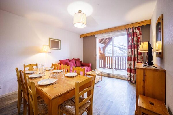 Ruim appartement voor 10 personen aan de voet van de Pyreneeën in Germ - thumbnail 1