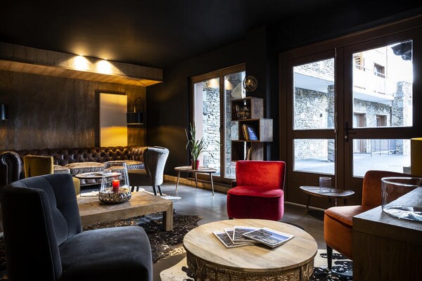 Ruim 8-persoons appartement op de Alpe d'Huez met balkon en uitzicht - thumbnail 1