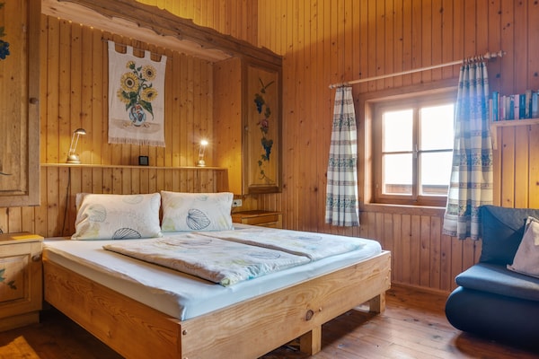 Authentiek houten chalet op 1300m met uitzicht op Nationaal Park Hohe Tauern - thumbnail 3