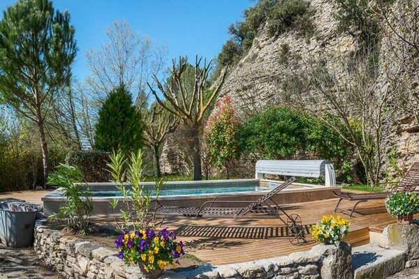Charmant rivierappartement met verwarmd zwembad in Fontaine-de-Vaucluse - thumbnail 1