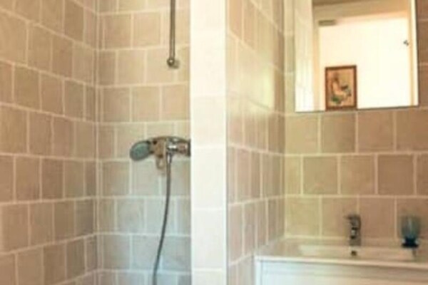 Charmant rivierappartement met verwarmd zwembad in Fontaine-de-Vaucluse - thumbnail 4