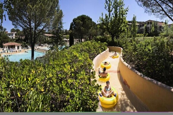 Knus familie-appartement in bosrijk vakantiedorp in de Ardèche - thumbnail 5