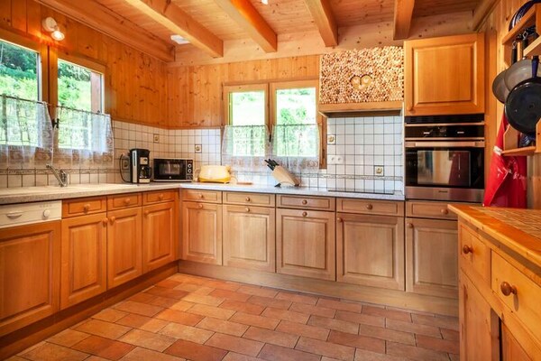 Chalet Clairvaux-Montriond: 14-persoons chalet met 5 suites bij Morzine - thumbnail 4