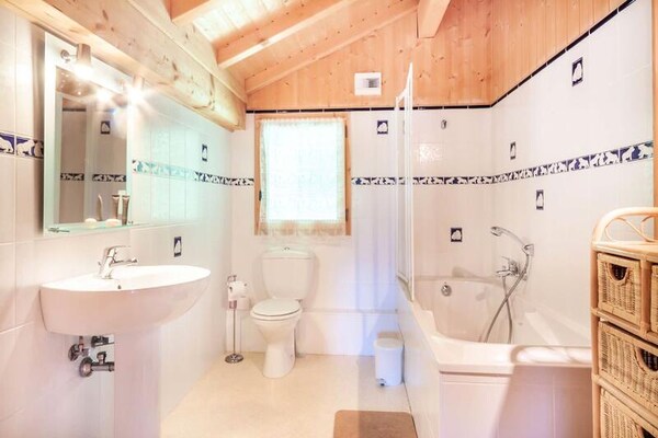 Chalet Clairvaux-Montriond: 14-persoons chalet met 5 suites bij Morzine - thumbnail 6