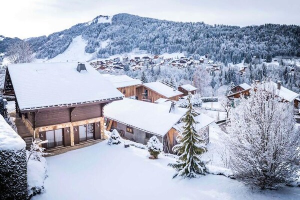 Ruim 5-slaapkamer chalet in Montriond met sauna en tuin, vlakbij Morzine - thumbnail 2
