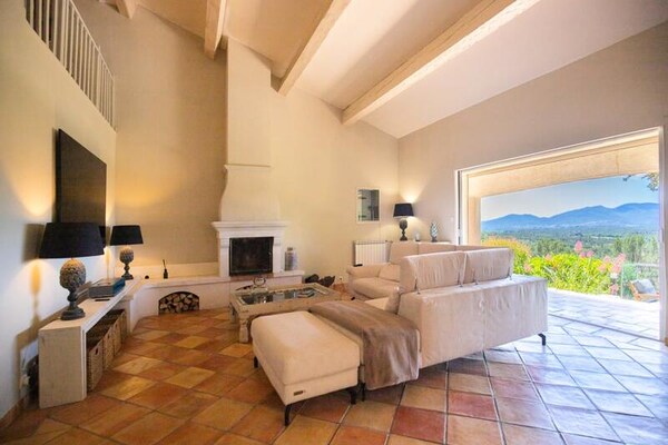 Villa met privézwembad voor 10 personen op 20 minuten van Saint-Tropez - thumbnail 6