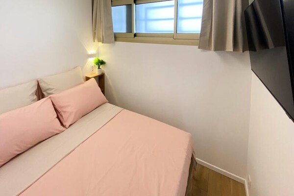 Gerenoveerd appartement met zeezicht en terras in Saint-Laurent-du-Var - thumbnail 3