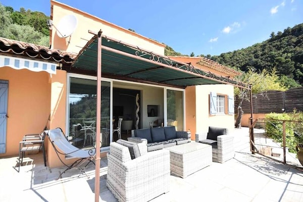Provençaalse villa met panoramisch uitzicht over de Baai van Cannes - thumbnail 3
