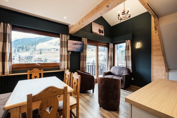Appartement 7p nabij skipiste Riffroids met uitzicht op La Clusaz - thumbnail 1