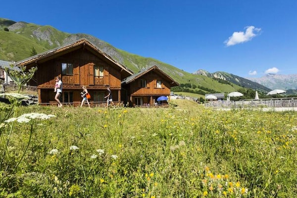 Ruim appartement voor 9 in Saint Sorlin d'Arves, vlakbij de pistes - thumbnail 2