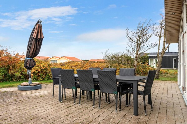Licht, vrijstaand vakantiehuis op 600m van de zee bij Løkken - thumbnail 6