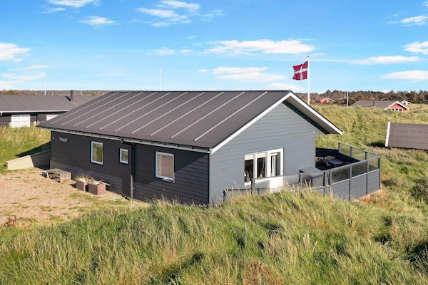 Modern vakantiehuis voor 6 personen, 250m van strand in Løkken - thumbnail 1