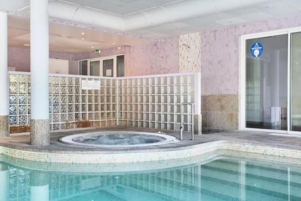Ruim appartement voor 8 personen met wellness in Gréoux-les-Bains - thumbnail 4