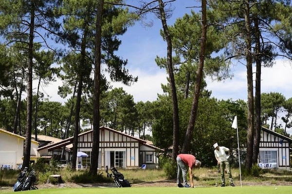 Villa met privézwembad aan golfbaan bij Arcachon voor 10 personen - thumbnail 5