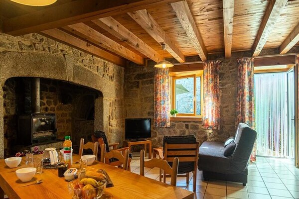Authentiek vakantiehuis voor 6 personen in La Fage St Julien met gedeeld zwembad - thumbnail 3