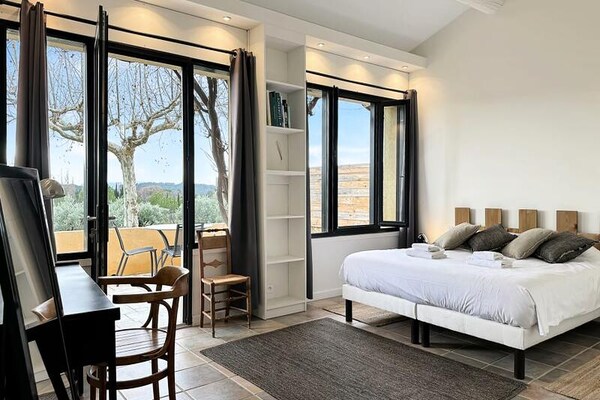 Stijlvol appartement met privéterras in het hart van Lourmarin - thumbnail 4