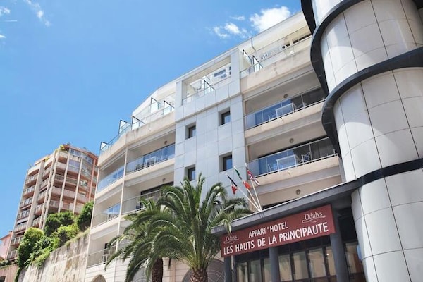 Modern appartement voor 4 personen in Beausoleil - thumbnail 3