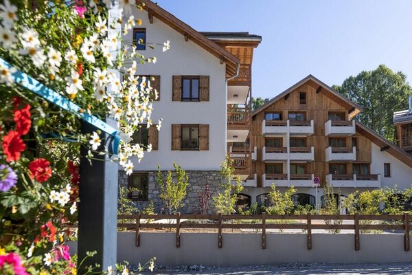 Ruim 14-persoons appartement in Chantemerle, dichtbij de pistes - thumbnail 3